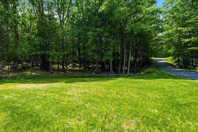 17 Woodhill Road, Bow, NH 03304