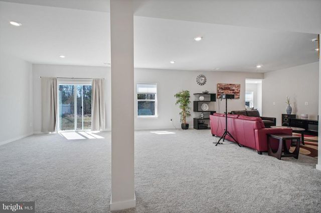 2094 WHITHORN HILL, Jeffersonton, VA 22724