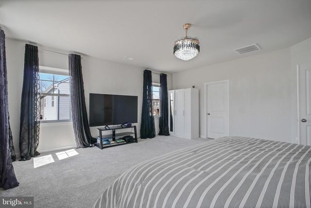 2094 WHITHORN HILL, Jeffersonton, VA 22724