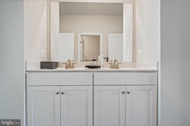 2094 WHITHORN HILL, Jeffersonton, VA 22724