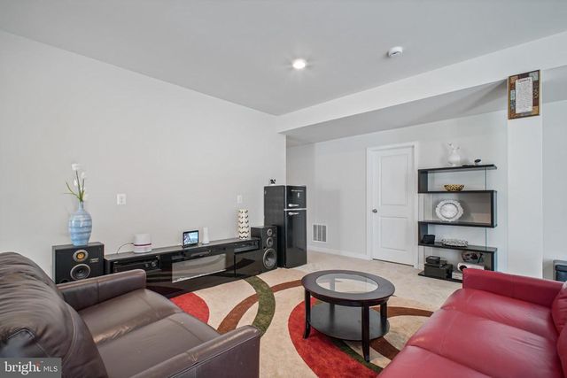 2094 WHITHORN HILL, Jeffersonton, VA 22724