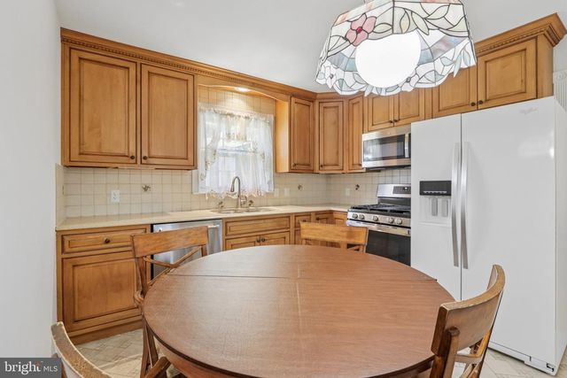 2565 BROOKFIELD ST, Vineland, NJ 08361