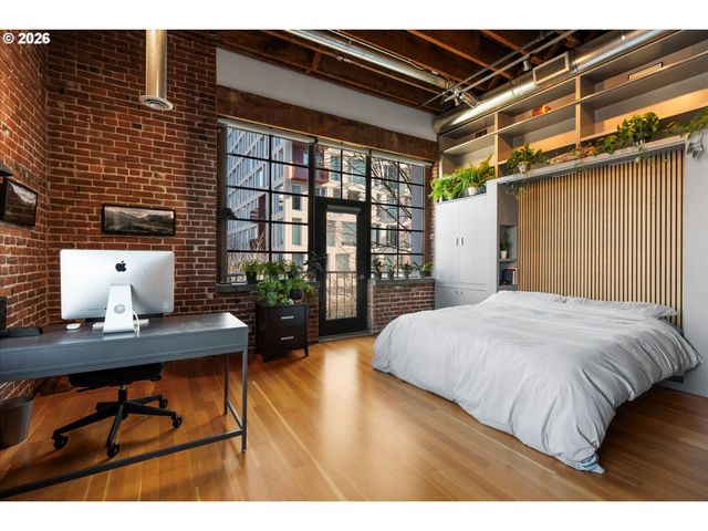 1011 Nw GLISAN St, Portland, OR 97209