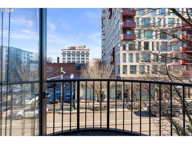 1011 Nw GLISAN St, Portland, OR 97209