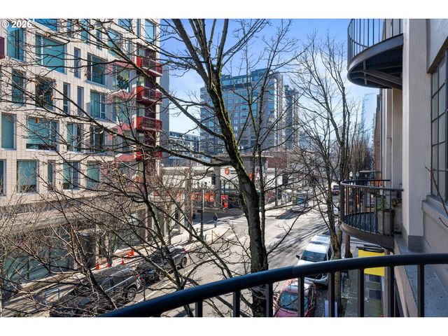 1011 Nw GLISAN St, Portland, OR 97209