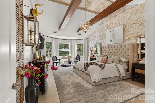 725 Fawns Glen Place, Lake Wylie, SC 29710