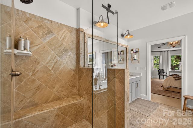 725 Fawns Glen Place, Lake Wylie, SC 29710