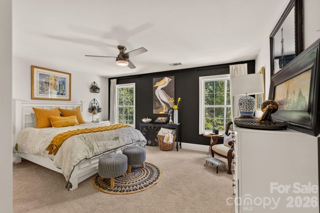 725 Fawns Glen Place, Lake Wylie, SC 29710