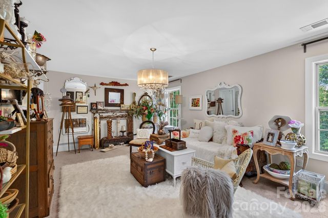 725 Fawns Glen Place, Lake Wylie, SC 29710