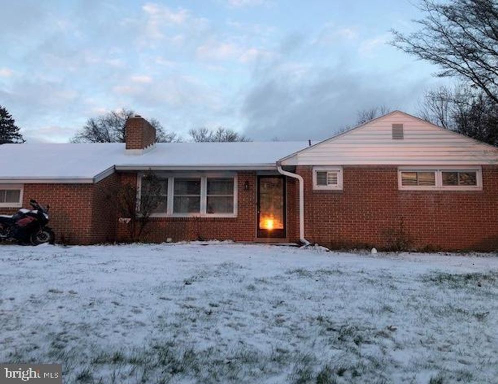 301 MOUNT ALLEN DRIVE, Mechanicsburg, PA 17055