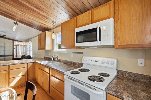 256 E DONNA Drive, Queen Valley, AZ 85118
