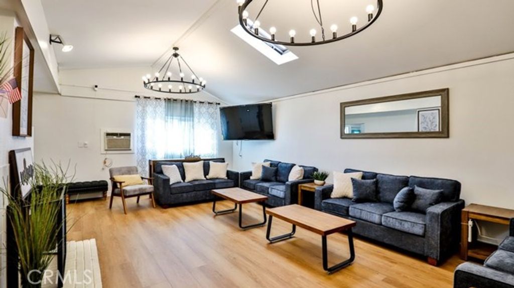 138 Green Oaks Drive, Riverside, CA 92507