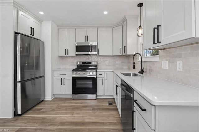 4136 2nd ST, Chesapeake, VA 23324