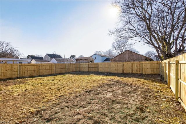 4136 2nd ST, Chesapeake, VA 23324