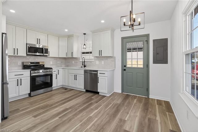 4136 2nd ST, Chesapeake, VA 23324