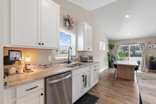 385 Freedom Lane, Delano, MN 55328