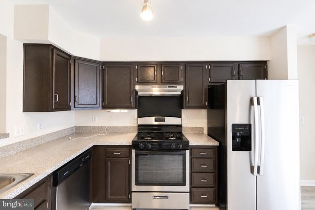 638 VILLAGER CIR, Baltimore, MD 21222
