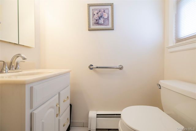 132 Yoakum Avenue, Farmingdale, NY 11735