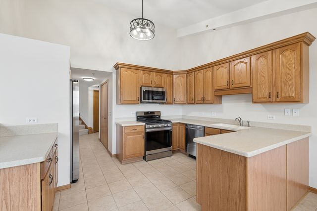 14100 Sheffield Drive 403, Homer Glen, IL 60491