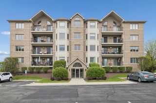 14100 Sheffield Drive 403, Homer Glen, IL 60491