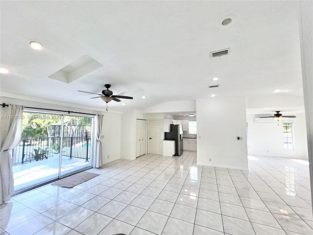 19901 SW 81st Ct, Cutler Bay, FL 33189