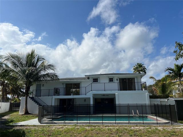 19901 SW 81st Ct, Cutler Bay, FL 33189