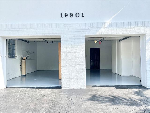 19901 SW 81st Ct, Cutler Bay, FL 33189