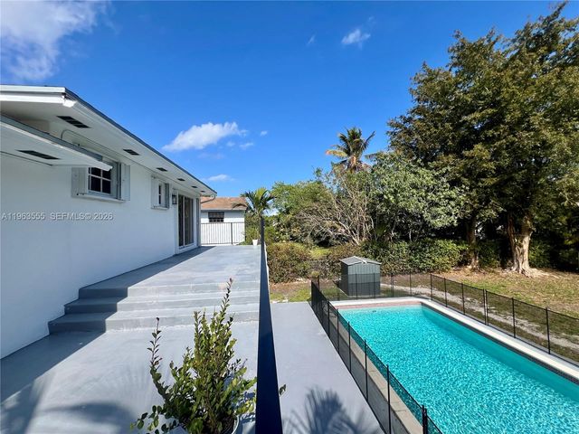 19901 SW 81st Ct, Cutler Bay, FL 33189