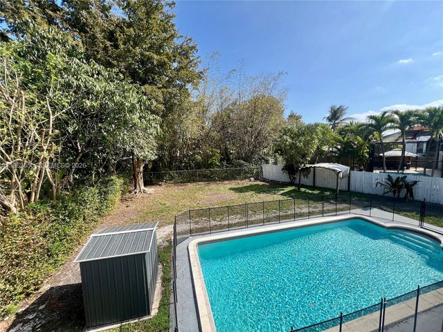 19901 SW 81st Ct, Cutler Bay, FL 33189