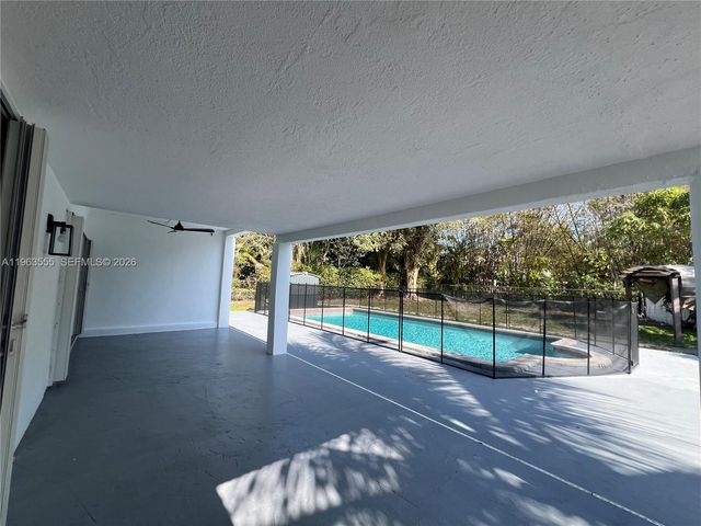 19901 SW 81st Ct, Cutler Bay, FL 33189