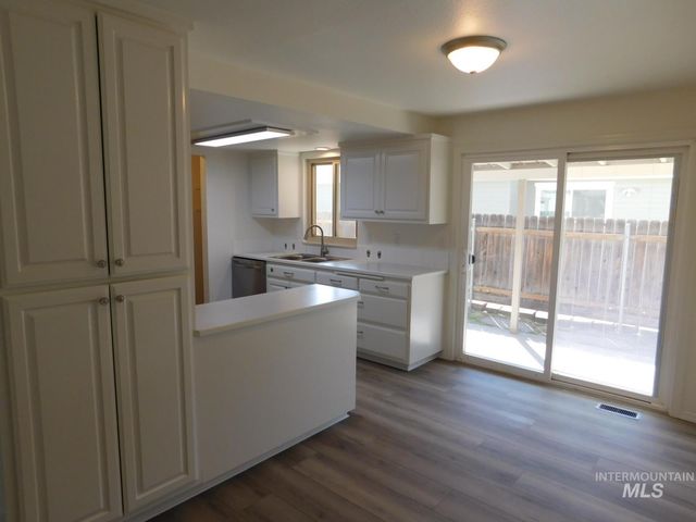 6996 W Gillis, Boise, ID 83714