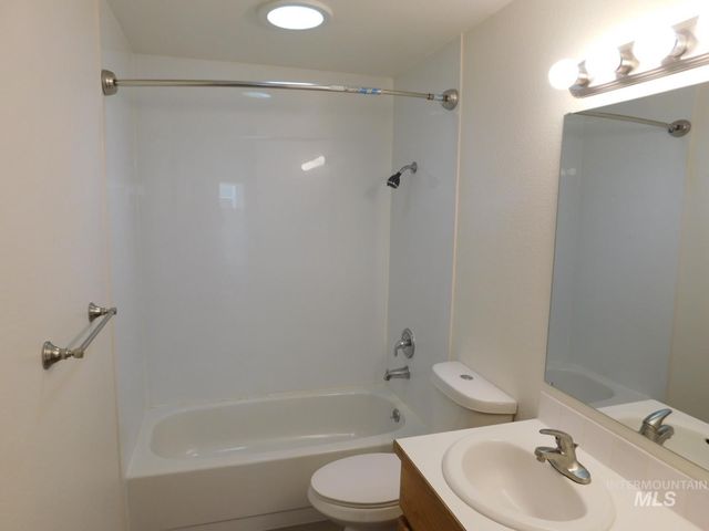 6996 W Gillis, Boise, ID 83714