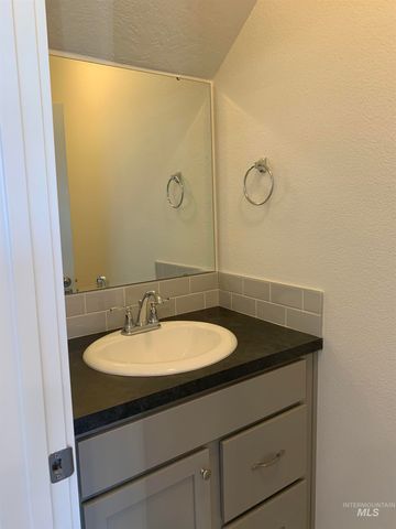 6002 S Jessenia Ln, Boise, ID 83709