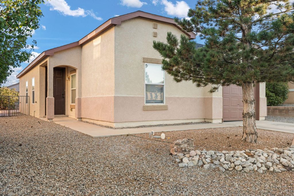 10800 CENOTE Road SW, Albuquerque, NM 87121
