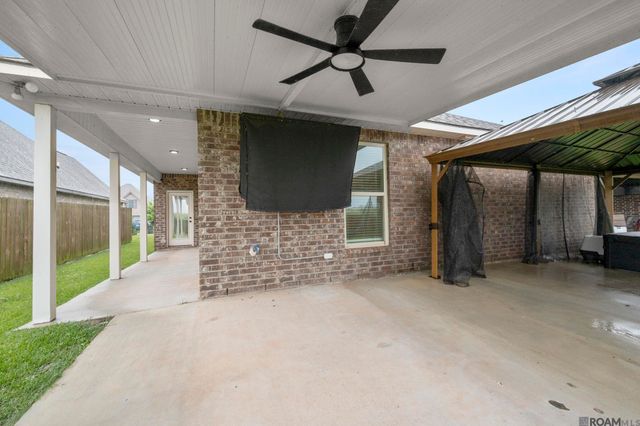 6348 Nesting Dr, Gonzales, LA 70737