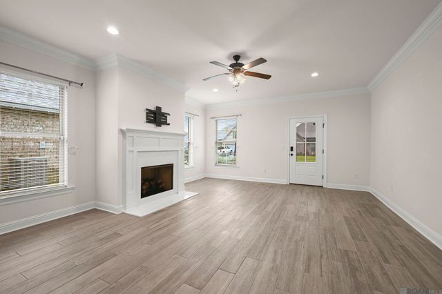 6348 Nesting Dr, Gonzales, LA 70737