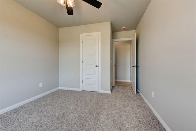 1935 W Flintlock Way, Mustang, OK 73064