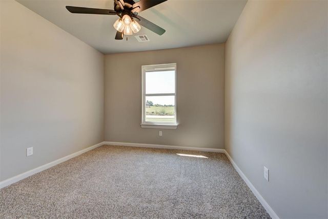 1935 W Flintlock Way, Mustang, OK 73064