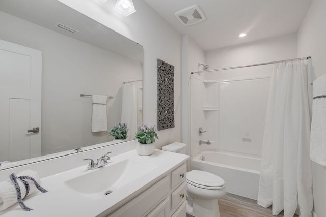 1834 Tall Oaks Drive, Antioch, IL 60002