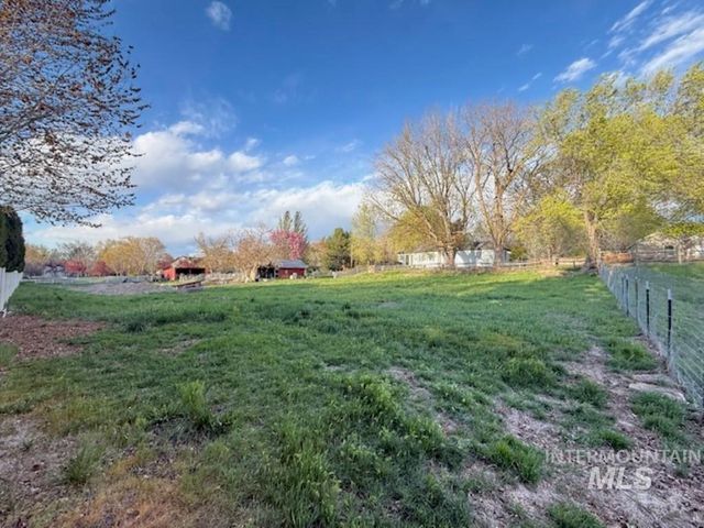 1119 N Eagle Rd, Eagle, ID 83616