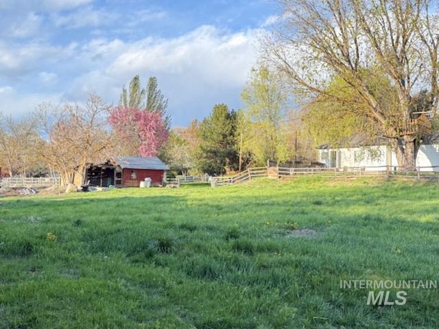 1119 N Eagle Rd, Eagle, ID 83616