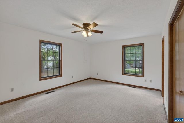 2 ASHTON RD, Palmyra, VA 22963