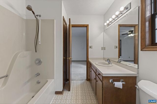 2 ASHTON RD, Palmyra, VA 22963