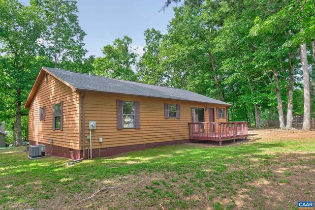 2 ASHTON RD, Palmyra, VA 22963