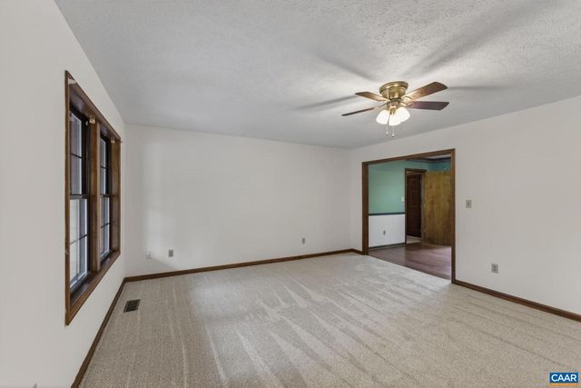 2 ASHTON RD, Palmyra, VA 22963