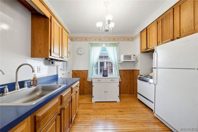 59 Mang Avenue, Tonawanda, NY 14217