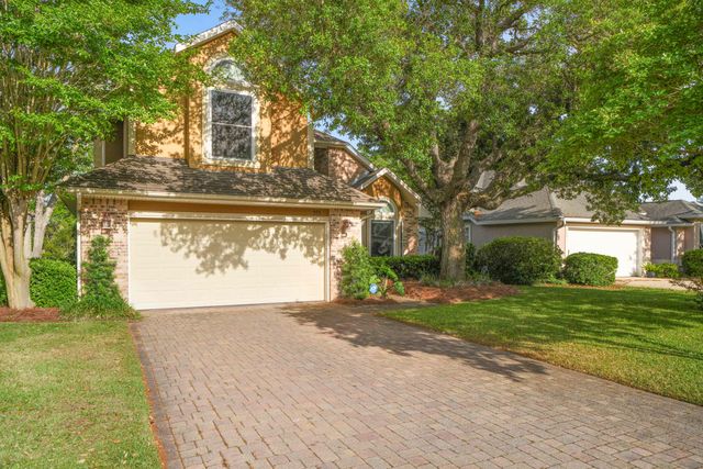 935 Shalimar Point Drive, Shalimar, FL 32579