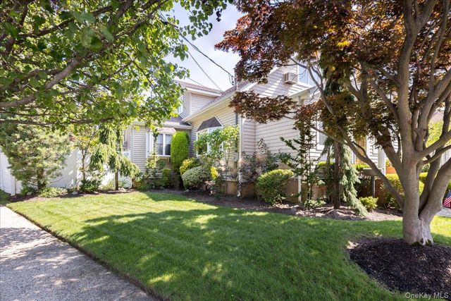 714 Wyckoff Avenue, Bellmore, NY 11710