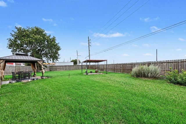 8422 W Sienna Cove Lane, Houston, TX 77083