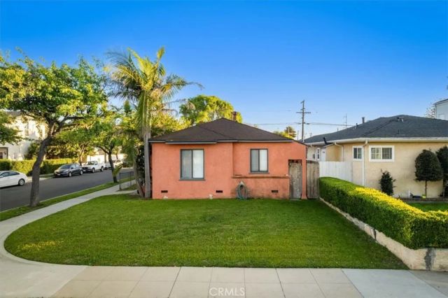 16903 Freeman Avenue, Lawndale, CA 90260